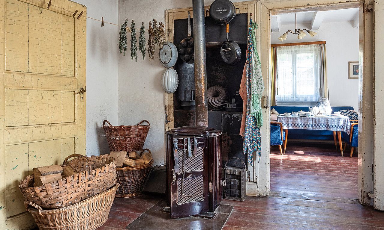 Ofen in der Stube von Hof Peters aus Lindlar-Steinscheid.