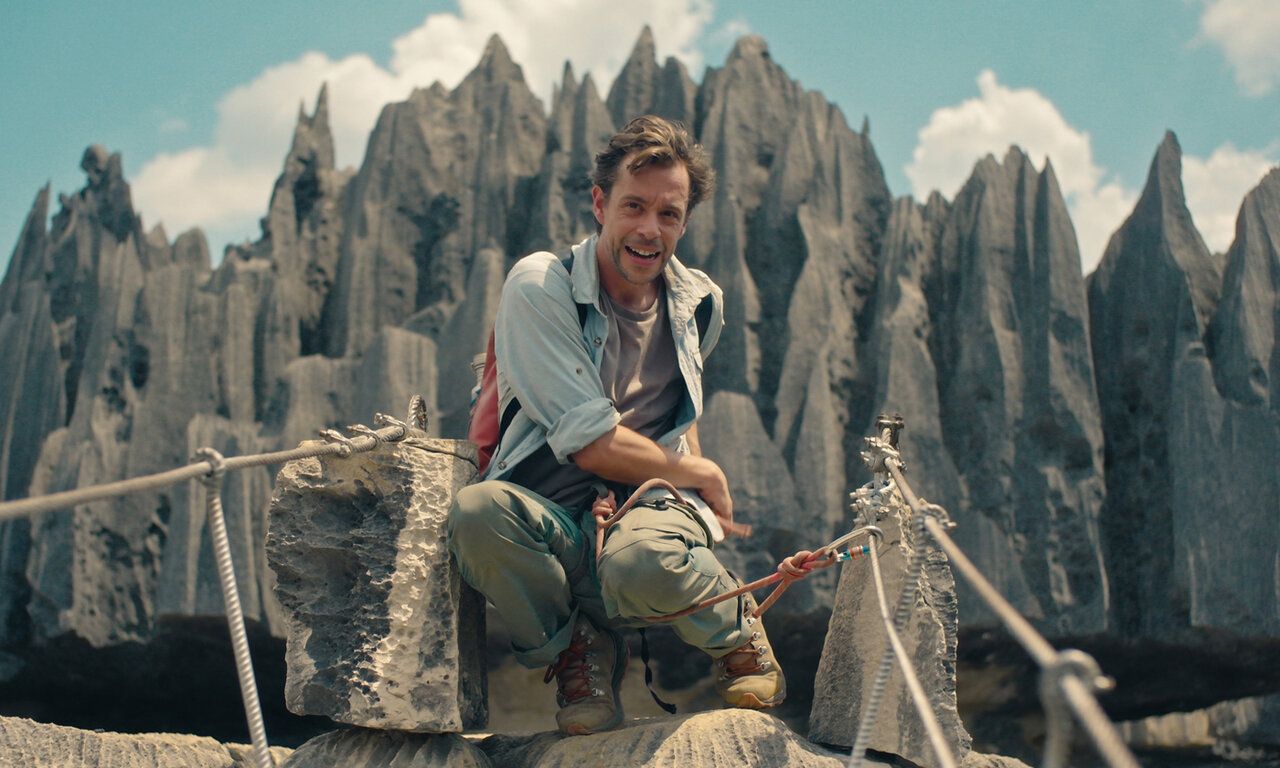 Szene aus dem Film Checker Tobi 3 – Die heimliche Herrscherin der Erde, Tobi vor Gebirge