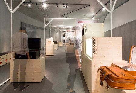 Ausstellungsansicht Zwei Millionen Jahre Migration im Neanderthal Museum