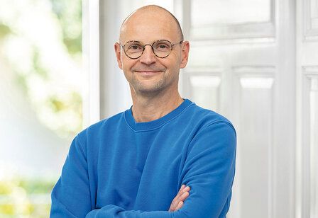 Porträt von Dr. Jens Deutscher