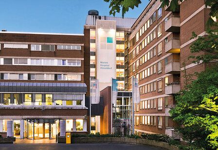 Außenanschicht des Marien Hospitals Düsseldorf, Abendstimmung