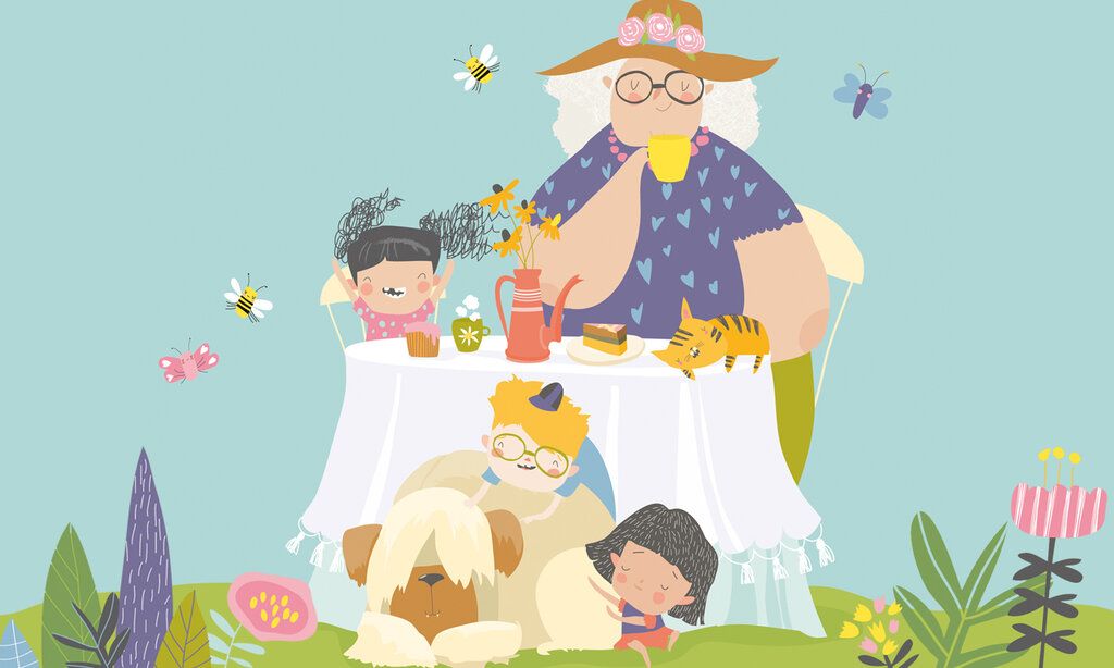 Illustration einer Kaffeetafel, eine Oma mit Hut und drei Kinder, außerdem Hund und Katze, Bienen und Schmetterlinge, Hintergrund hellblau