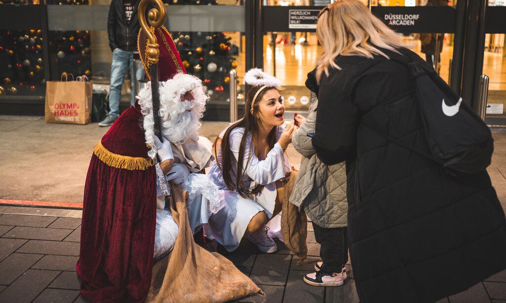 Am 6. Dezember kommt der Nikolaus zu Besuch ins Shopping Center und bringt Kinderaugen zum Leuchten.
