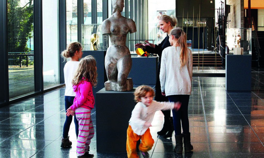 45. Duisburger Akzente „FAMILIENBANDE“ 2024