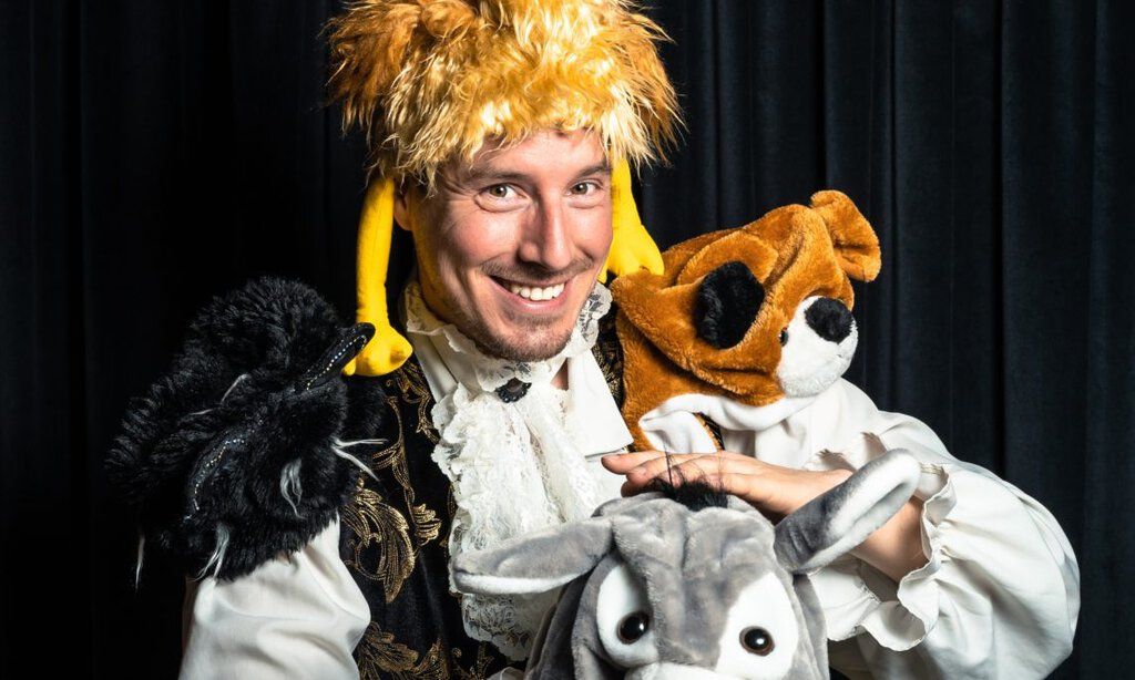 Die Bremer Stadtmusikanten, gespielt vom Little Minds Theaterstudio