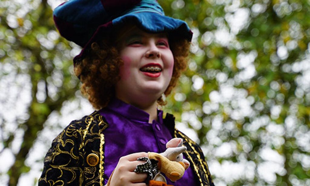 Verkleidetes und geschminktes Kind beim Akki Fotografie-Workshop "Kostümbild".