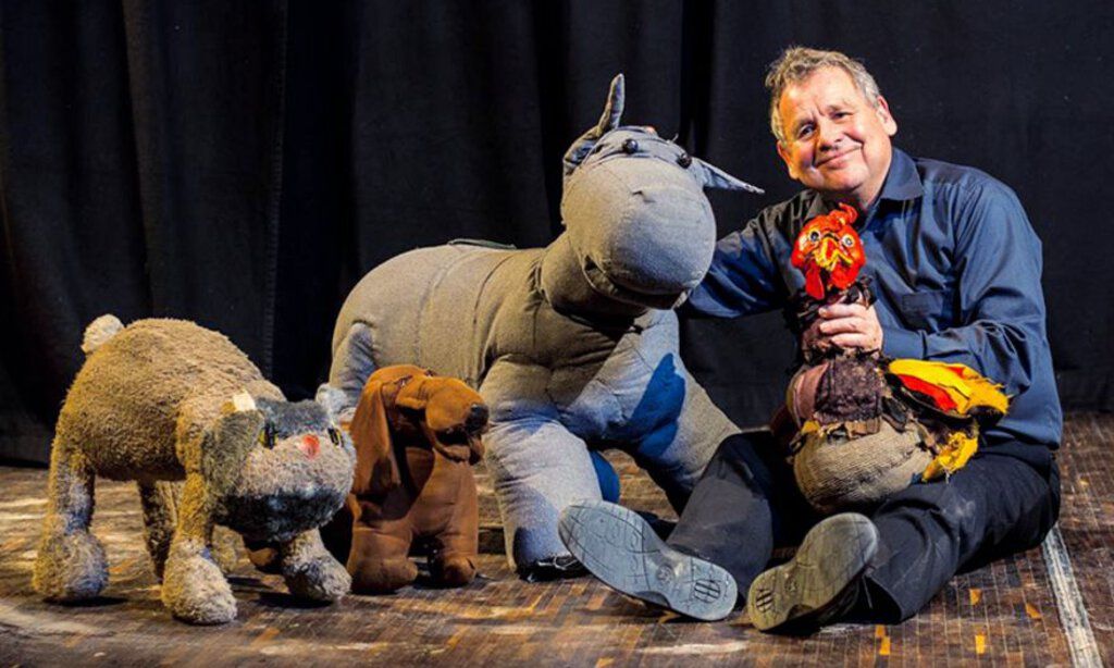 Lille Kartofler Figurentheater spielt die „Die Bremer Stadtmusikanten“.