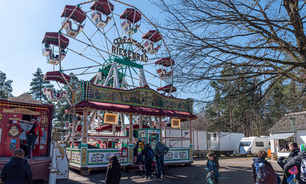 Historisch anmutendes Riesenrad