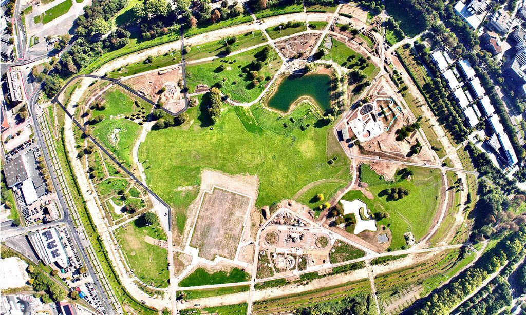 Landesgartenschau-Gelände in Neuss von oben fotografiert