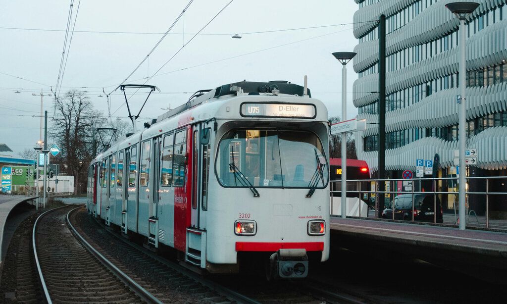 Straßenbahn in Düsseldorf-Heerdt