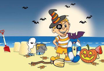 Zeichnung von Denni Düssel am Strand mit Fledermäusen und Halloween-Deko.