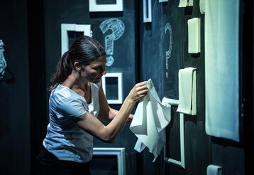 Fetter Fisch – Performance I Theater mit dem Stück „Alice im Wunderland – ein Spiel mit der Wirklichkeit“