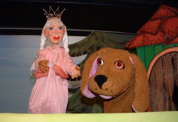 Szene aus dem Puppentheater „Prinzessin Lisabella“