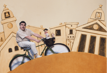 Die Puppen des Stücks „Don Camillo und Peppone“ des Puppentheaters Dornerei.