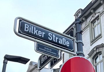 Das Straßenschild der Bilker Straße