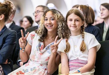 Shayla Jolie und Filo - Gewinnerinnen des Song Contest 2023 „Dein Song für EINE WELT!“