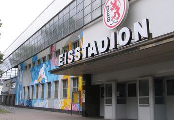 Eisstadion Brehmstraße Außenansicht