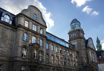 Fassade des Görres-Gymnasiums