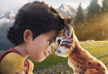 Szene aus dem Animationsfilm Heidi die Legende vom Luchs, Heidi und ein Luchs Kopf an Kopf, die beide lächeln sich an, im Hintergrund Bergwelt und die Hütte vom Alp-Öhi