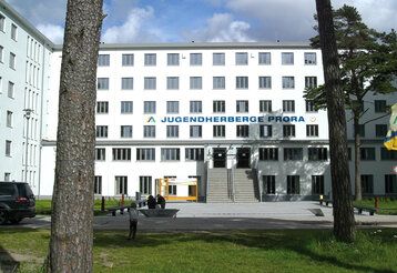 Jugendherberge Prora, Außenansicht