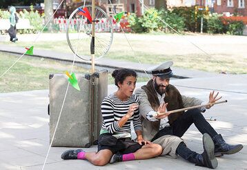 Szene aus dem Theaterstück Jamie und der Pirat von der Theater Compyna Kazibaze