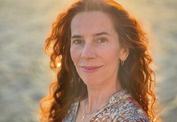 Porträt von Maya Kerpenisan