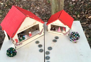 Zwei kleine Häuschen