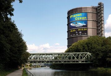 Gasometer Oberhausen von außen