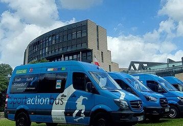 Sportactionbusse vorm Landtag Düsseldorf