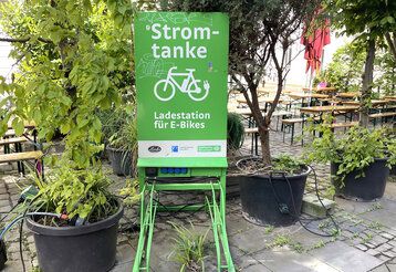 Strom-Tanke bei Außengastronomie